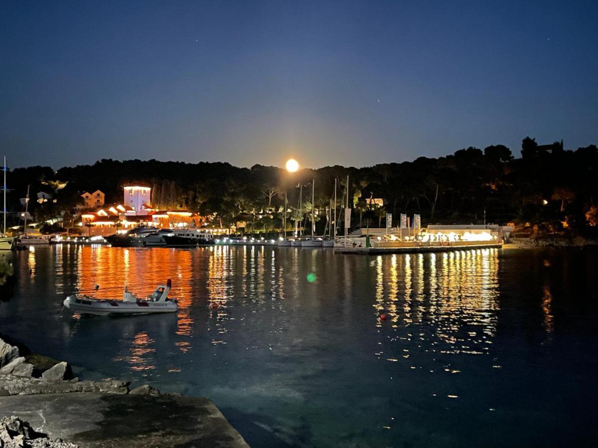 Villa Lemony Maslinica Esterno foto