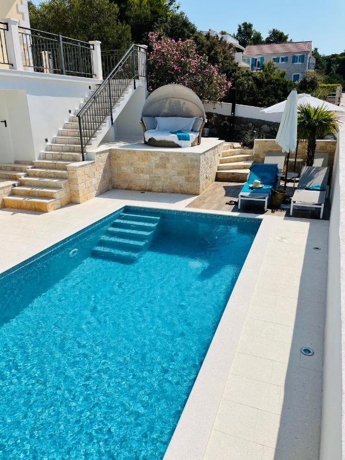 Villa Lemony Maslinica Esterno foto