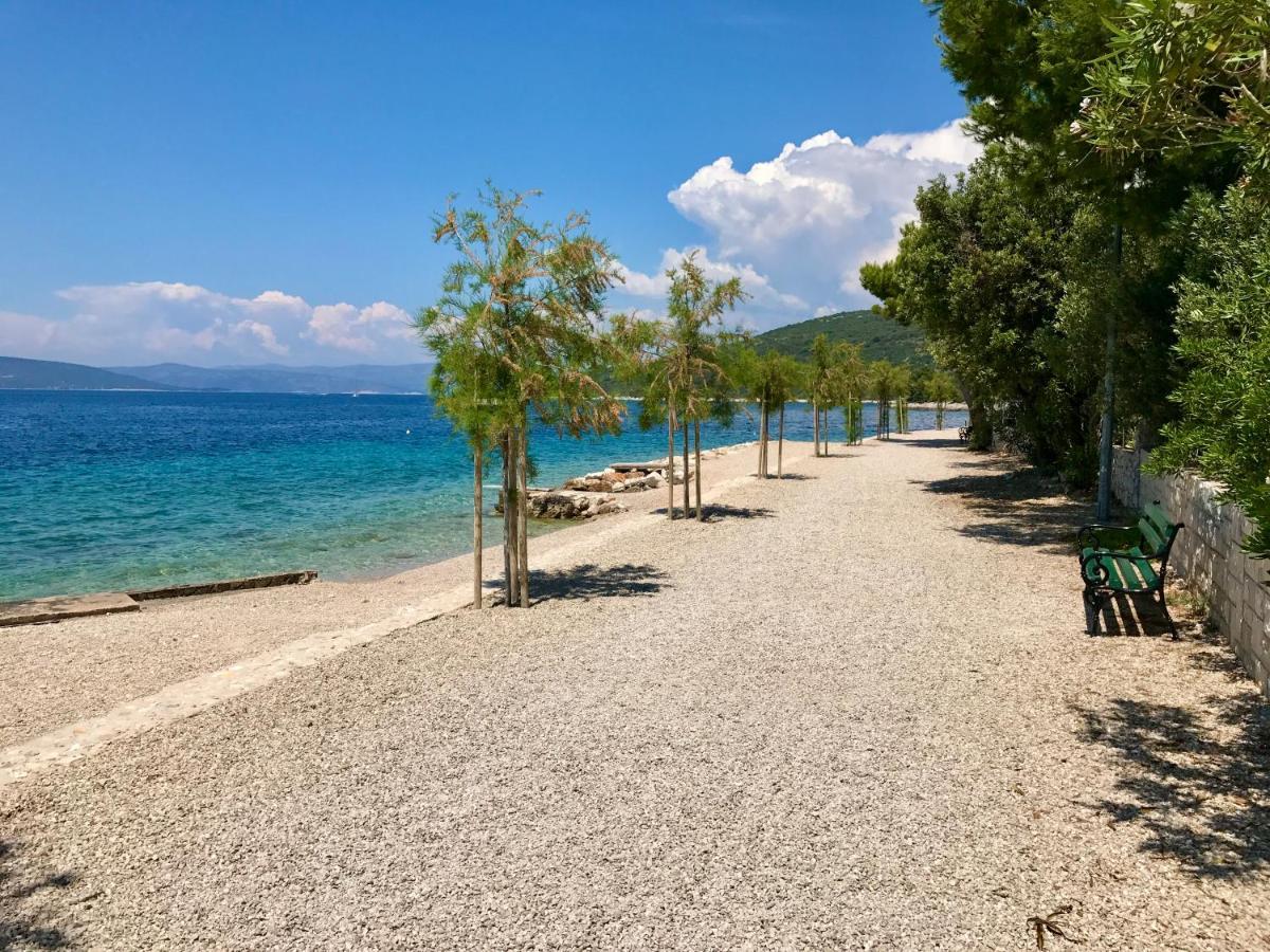 Villa Lemony Maslinica Esterno foto