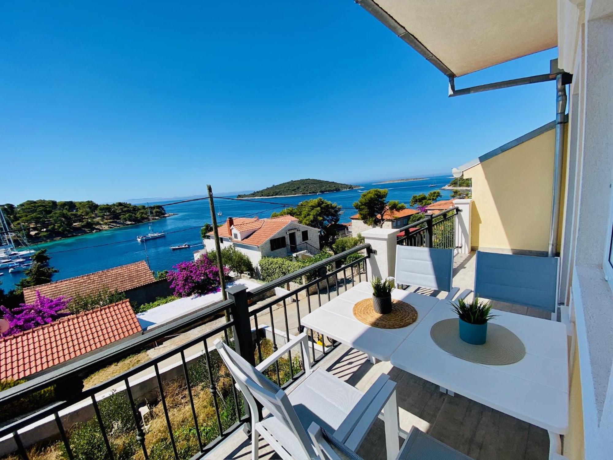 Villa Lemony Maslinica Esterno foto